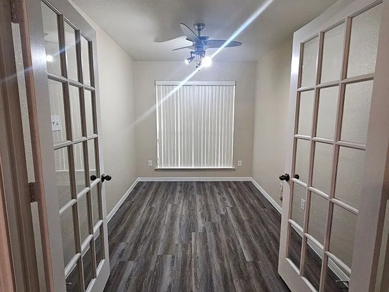 4410 Hank Dr — Photo 3