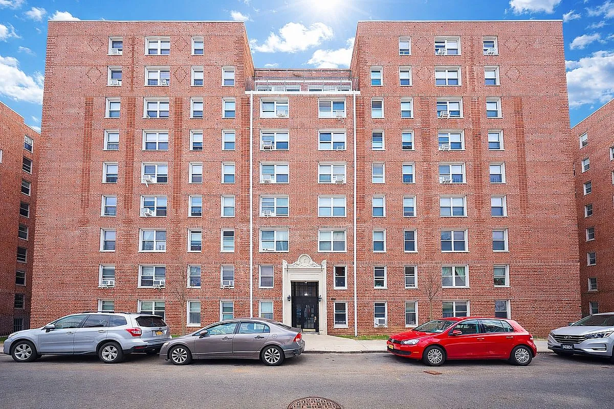 170 72nd St APT 588 photo 1