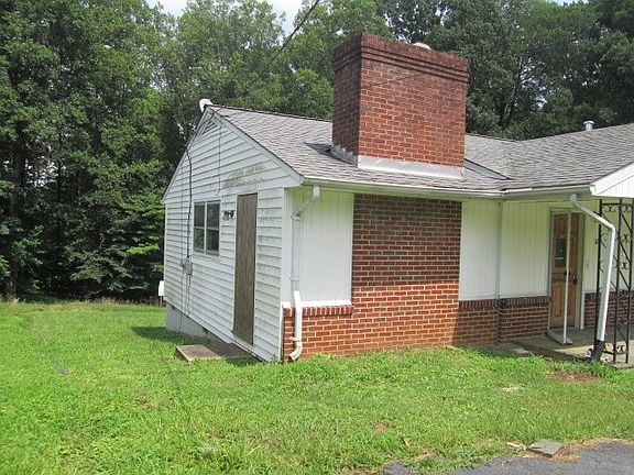 2nd image of 111 Salmon St