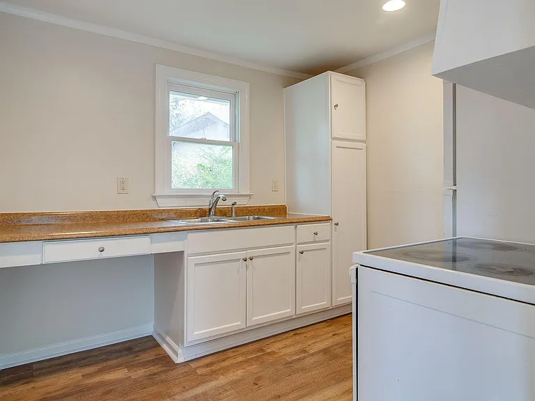 2237 Blair Blvd #B — Photo 5