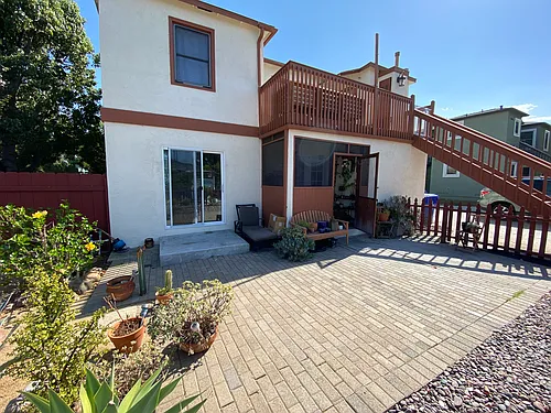 1918B Carmelina Dr Photo 1