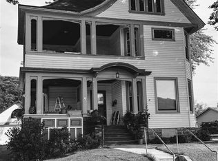 110 1st St, Lodi, WI 53555