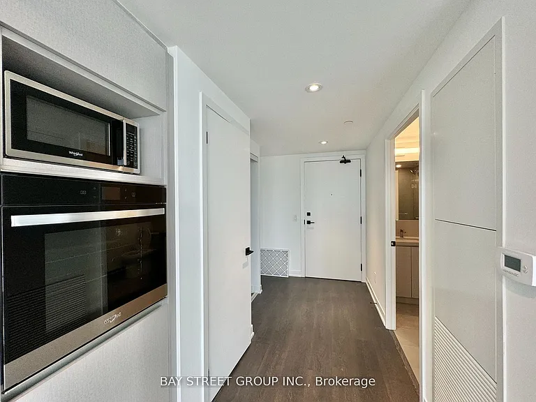 319 Jarvis St #4212 — Photo 5
