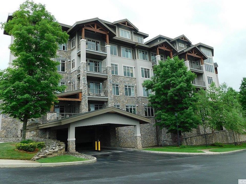 1st image of 10 Enclave North Dr #102