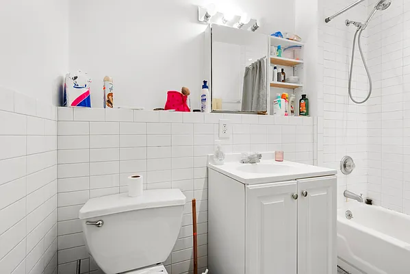 Rented by CCM Property Management LLC | media 27