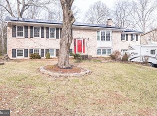 3204 Shoreview Rd, Triangle, VA 22172