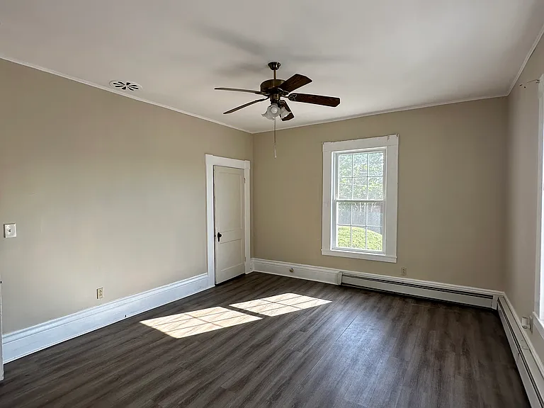 12ft High Ceiling