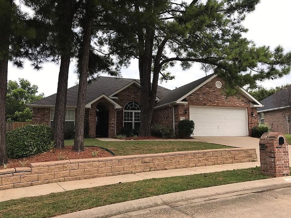 1st image of 11383 Club House Pkwy