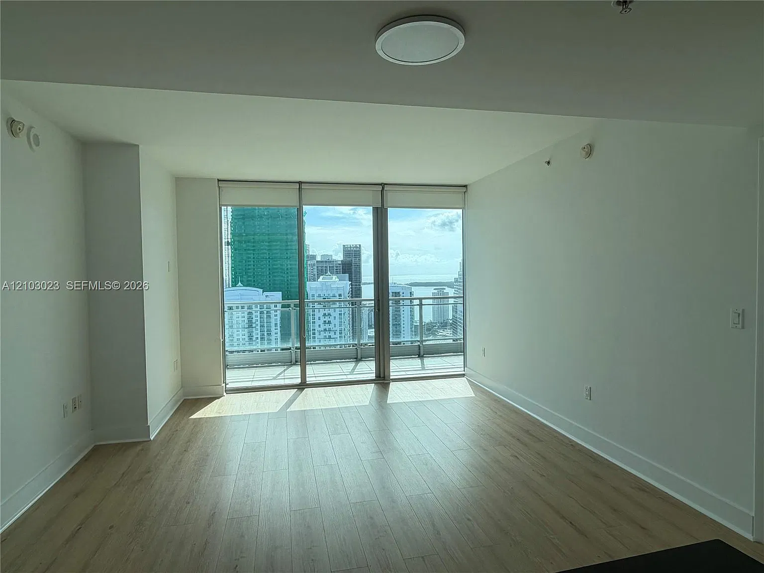 Mint Condo — Photo 2