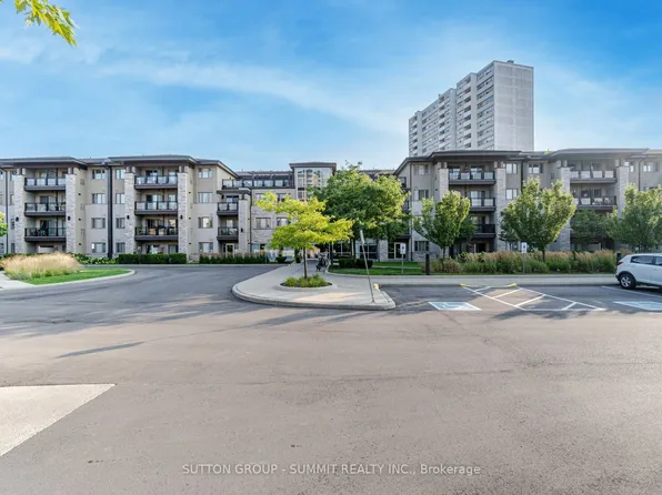570 Lolita Gdns #418, Mississauga, ON L5A 0A1