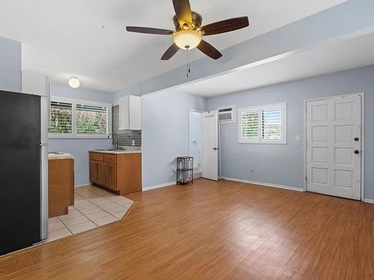 Mehani Cir — Photo 1