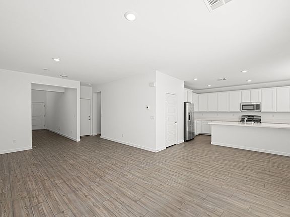 4 web or mls Lennar 2663 Marlette Ave 4