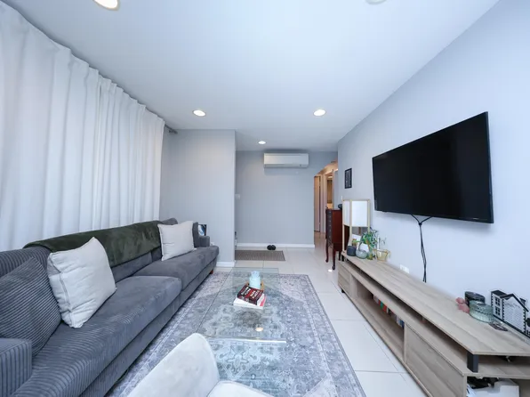 1711 Gerritsen Avenue image 23 of 41