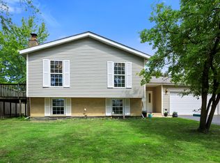 7414 Richmond Ave, Darien, IL 60561