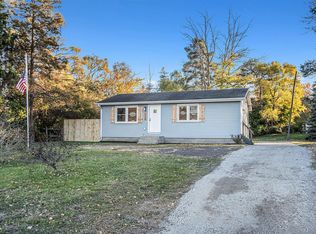 15258 Cleveland St, Spring Lake, MI 49456