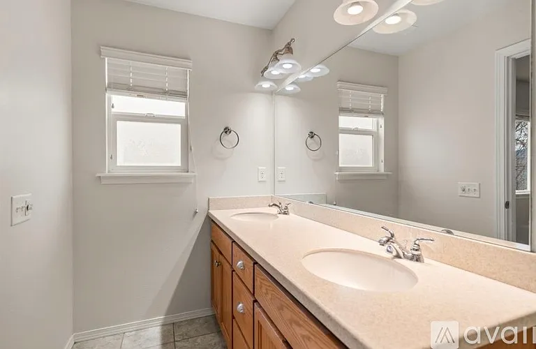 679 Kaitlin Ln — Photo 11
