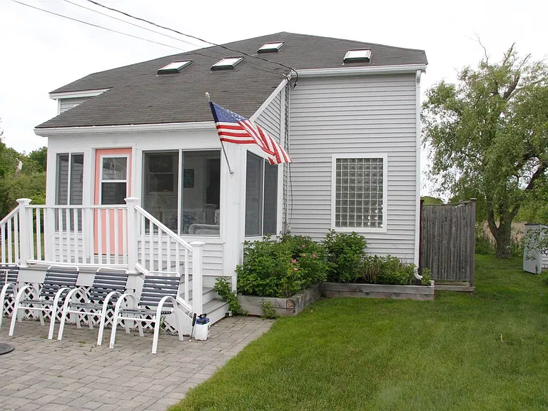 16 Kenphil Ave — Photo 2