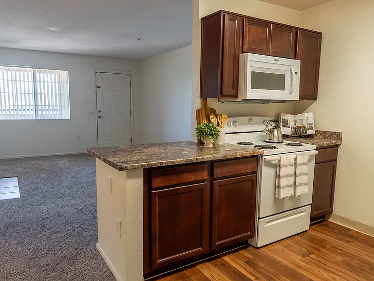 Pusch Ridge Apartments — Photo 22