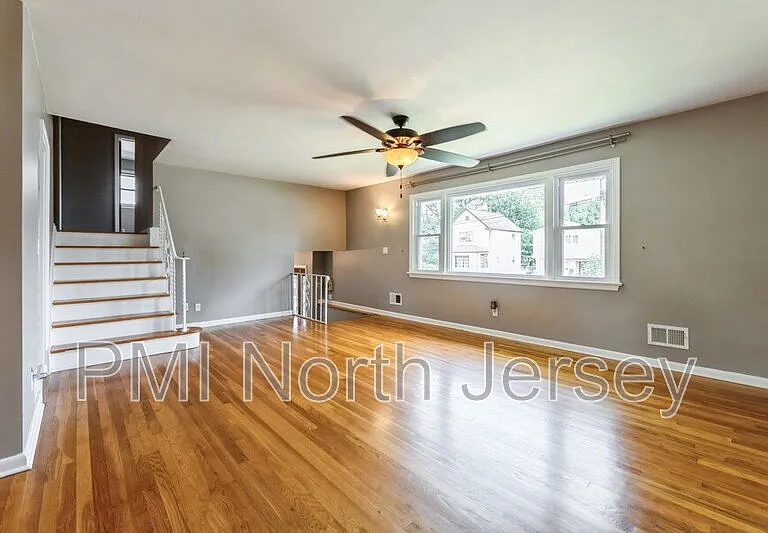150 Pleasant Ave — Photo 3