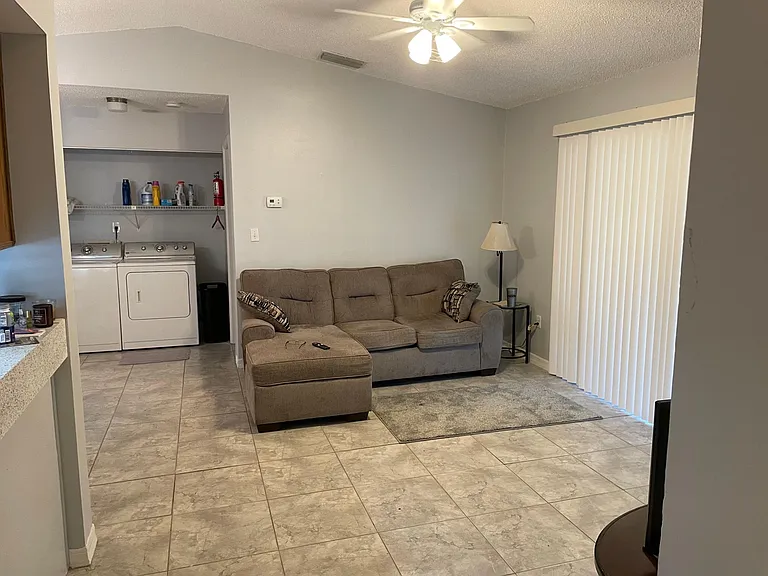 190 Riverbend Dr #203 — Photo 8