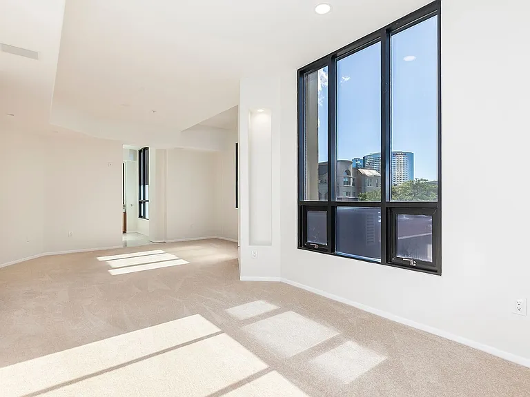 611 G St #321 — Photo 28