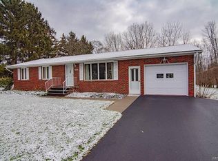 5689 Bowmiller Rd, Lockport, NY 14094