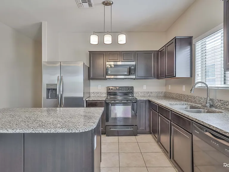 29100 N Star Sapphire Ln — Photo 2