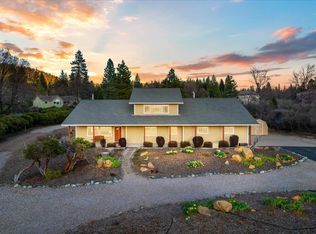 332 Alpine Dr, Mount Shasta, CA 96067