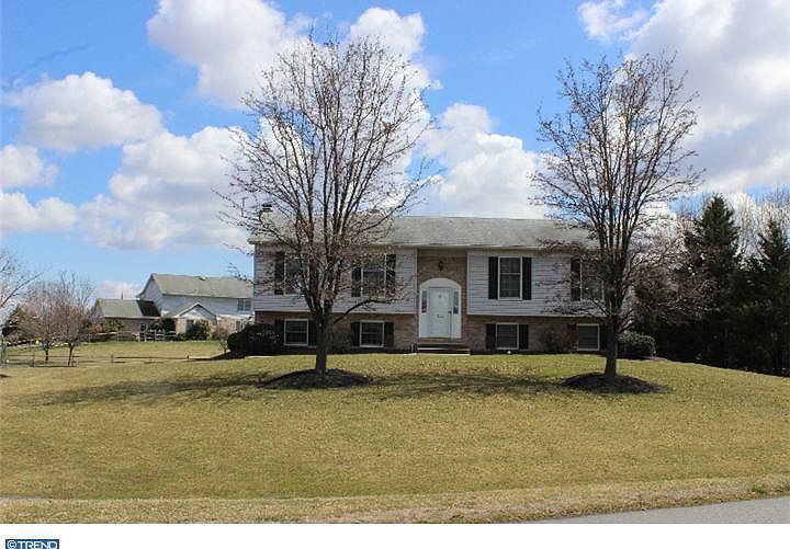 1st image of 129 Wortham Ln