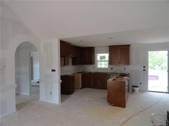 2nd image of 1912 Cordia Cir