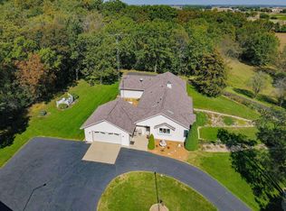 5211 N Fox Rd, Janesville, WI 53548