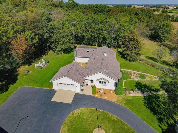 5211 N Fox Rd, Janesville, WI 53548