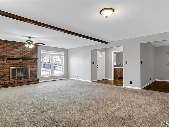 5th image of 213 Saint John Dr