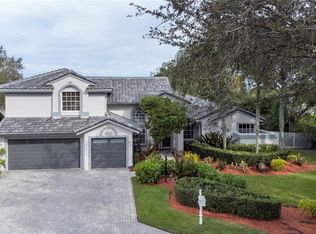 16201 Owasco Cir, Davie, FL 33331