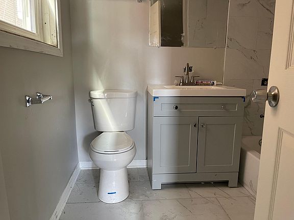 4th image of 10436 Mason Ave #1S