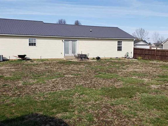 5th image of 354 Moonlite Ave