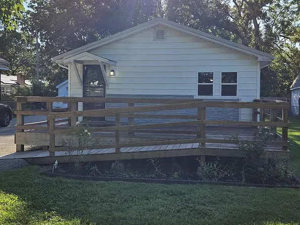 803 Missouri Ave, South Roxana, IL 62087