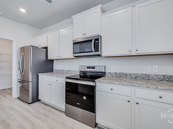 3rd image of 105 Windrush Pines Pines