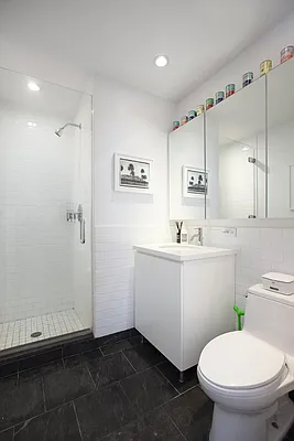 Sold by A & I Broadway | media 8