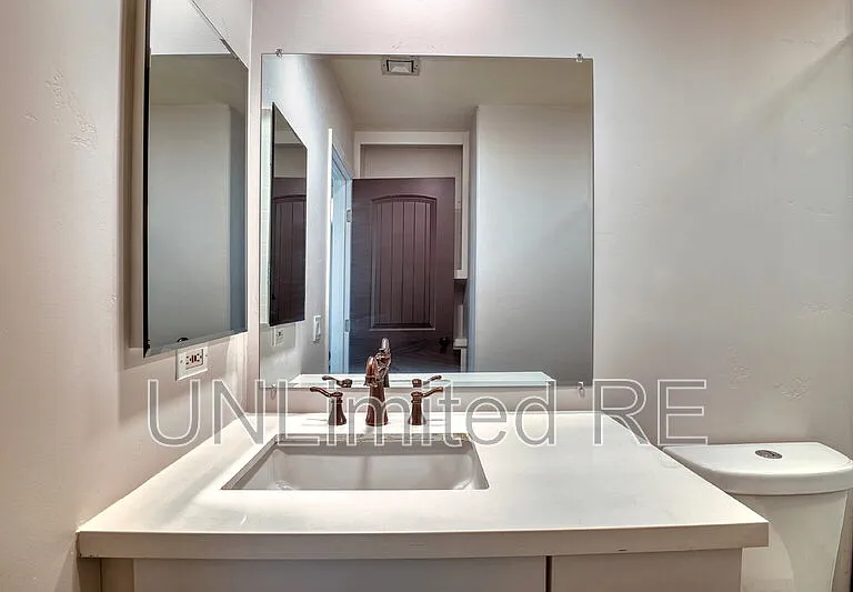 1435 Beefeater Dr — Photo 48