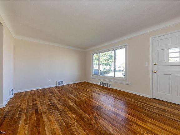 4th image of 1420 Avondale Rd