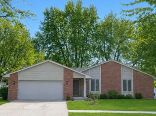 248 Fox Trail Dr, Bourbonnais, IL 60914