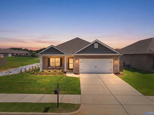 14622 Willow Rose Ln, Athens, AL 35613