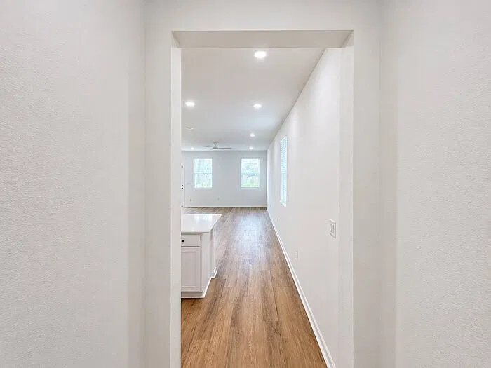 4 bed, 2.5 bath, 1500 sqft, $2,075 — Photo 2