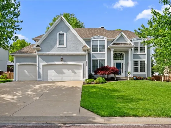 9308 W 150th Ter, Overland Park, KS 66221
