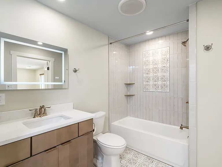 100 E Tennessee Ave #102 — Photo 18