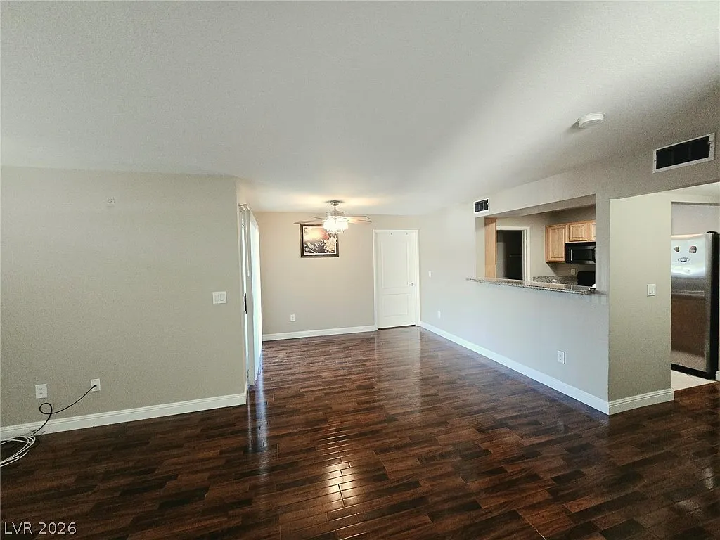 2 bed, 2.0 bath, 1036 sqft, $1,450 — Photo 4