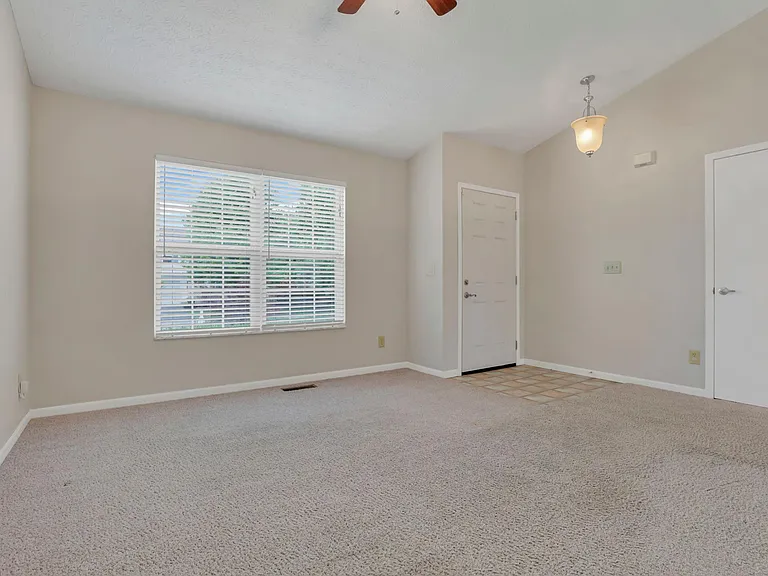 522 Farm Hill Ct — Photo 21