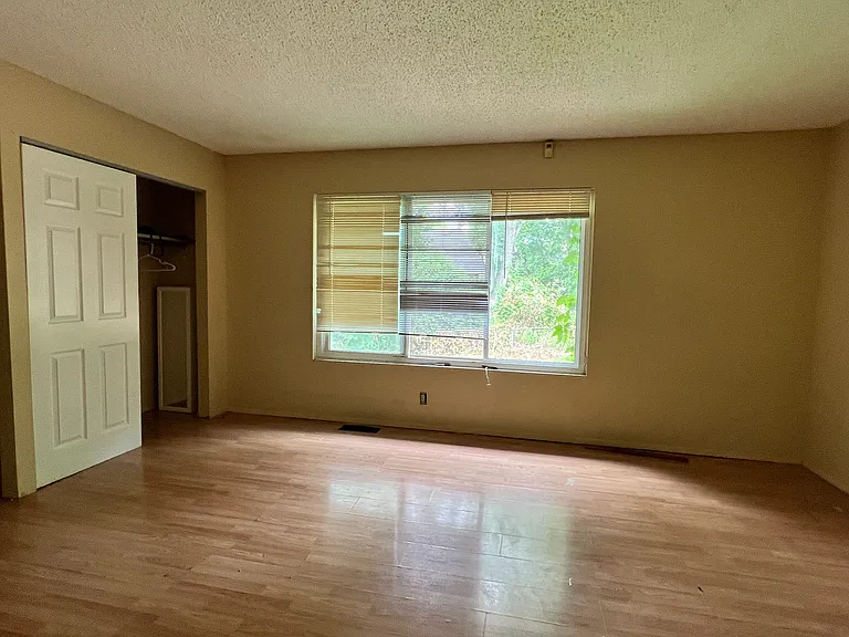 1612 Barkwood Dr — Photo 16