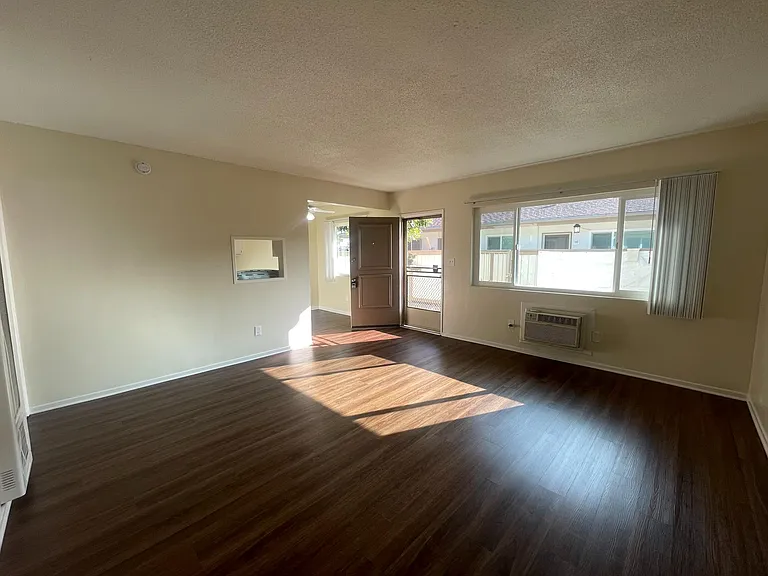 Summerwind Apartments — Photo 11